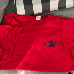 Mens supreme large tshirt in excellent condition